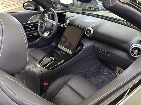 Used 2025 Mercedes-Benz SL 43 AMG image 12