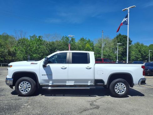 Used 2024 Chevrolet Silverado 2500 LT AWD/4WD image 24