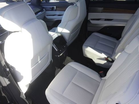 Used 2026 Cadillac Vistiq Luxury image 29