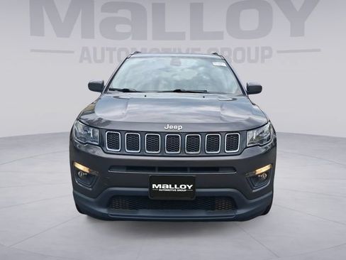 Used 2021 Jeep Compass Latitude w/ Sun and Sound Group AWD/4WD image 8