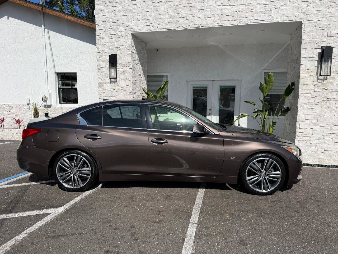 Used 2014 INFINITI Q50 Premium w/ Technology Package RWD image 21