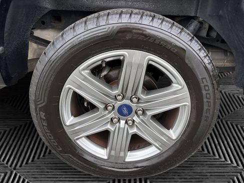 Used 2018 Ford F150 Lariat w/ Equipment Group 502A Luxury AWD/4WD image 14