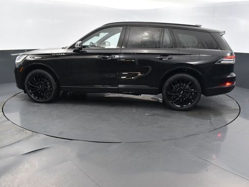 New 2026 Lincoln Aviator Reserve image 2