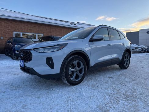 Certified 2025 Ford Escape ST-Line Select image 2