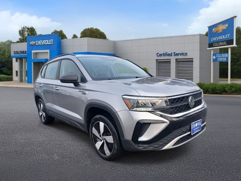 Used 2024 Volkswagen Taos S image 2