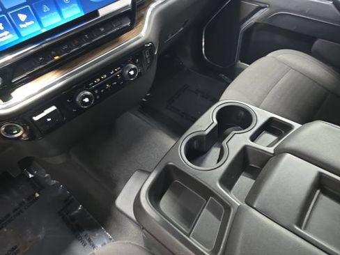 Used 2025 Chevrolet Silverado 1500 LT AWD/4WD image 27