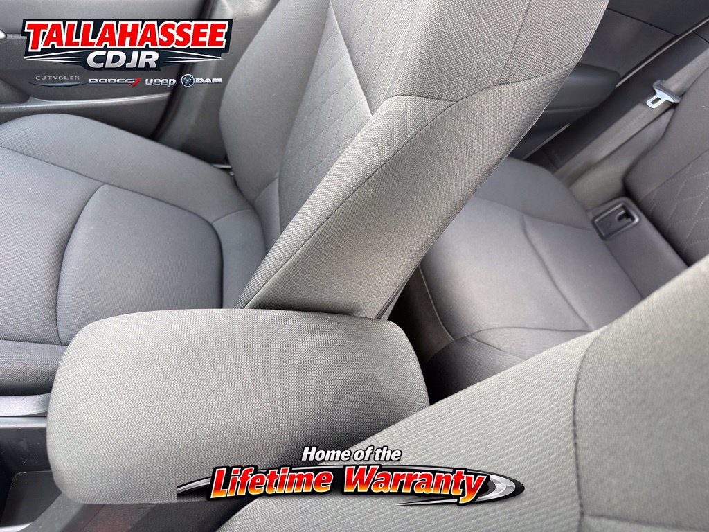Used 2024 Toyota Corolla Cross LE FWD image 30