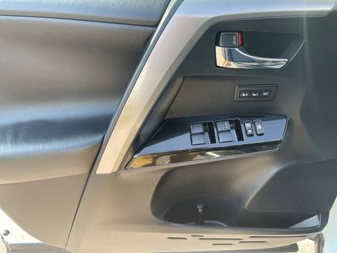 Used 2016 Toyota RAV4 Limited AWD/4WD image 12