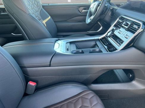 New 2026 Nissan Armada Platinum image 24