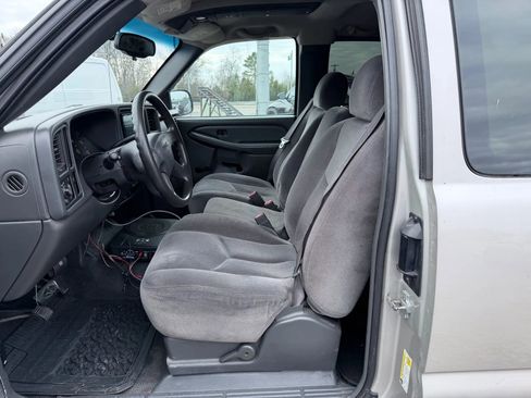 Used 2007 GMC Sierra 1500 W/T image 9