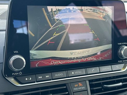 Certified 2025 Nissan Altima 2.5 SR FWD image 22