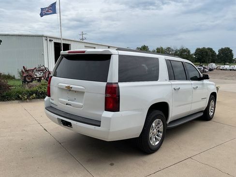 Used 2017 Chevrolet Suburban LT AWD/4WD image 9