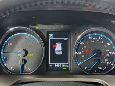 Used 2017 Toyota RAV4 Limited w/ Advanced Technology Package AWD/4WD image 13