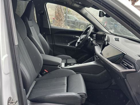 Used 2025 Audi Q5 Prestige image 14
