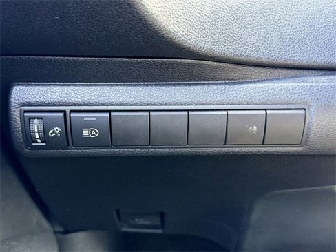 Certified 2025 Toyota Corolla LE image 21