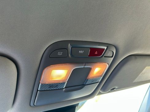 Used 2024 Kia Telluride S image 28