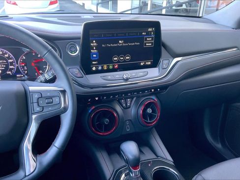 Used 2025 Chevrolet Blazer RS image 6