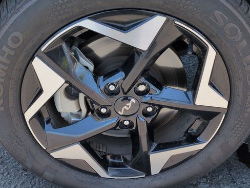 Used 2024 Kia Seltos EX AWD/4WD image 13
