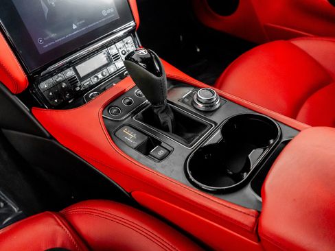 Used 2018 Maserati GranTurismo Sport image 47