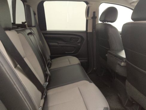Used 2017 Nissan Titan S AWD/4WD image 19