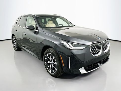 Used 2025 BMW X3 xDrive30i w/ Convenience Package AWD/4WD image 3