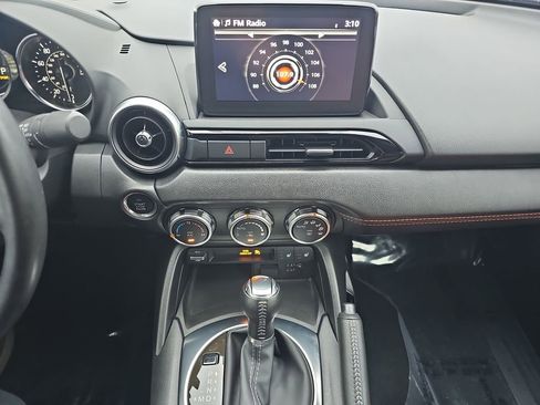 Used 2023 MAZDA MX-5 Miata Grand Touring image 18