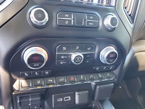 Used 2021 GMC Sierra 2500 AT4 w/ AT4 Premium Plus Package image 23
