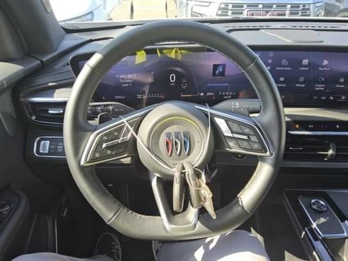 Used 2026 Buick Enclave Sport Touring AWD/4WD image 7