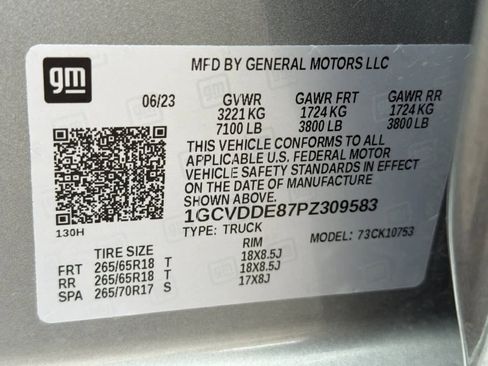 Used 2023 Chevrolet Silverado 1500 LT w/ Z71 Off-Road Package image 28