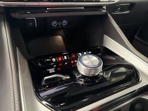 New 2025 Jeep Wagoneer 4WD image 23