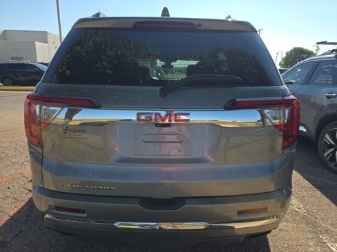 Used 2023 GMC Acadia Denali w/ Denali Ultimate Package FWD image 4
