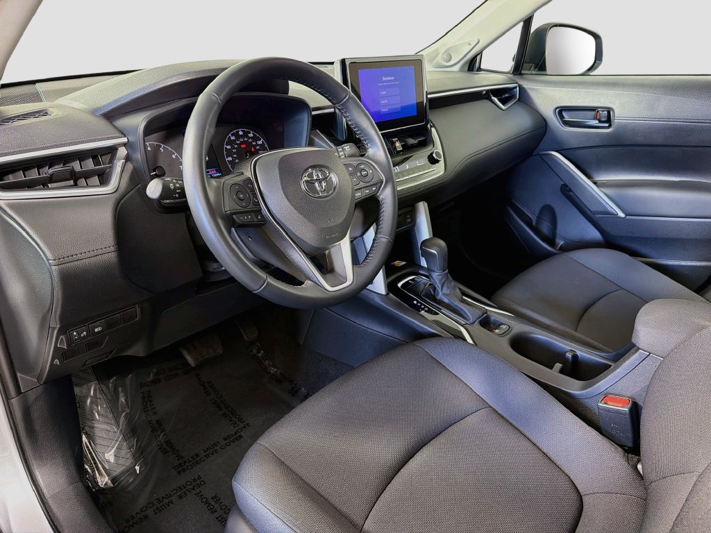 Used 2023 Toyota Corolla Cross LE w/ Moonroof Package AWD/4WD image 19