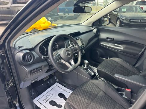 Used 2021 Nissan Kicks S image 16