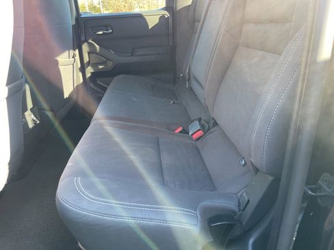 Used 2022 Nissan Frontier SV image 20