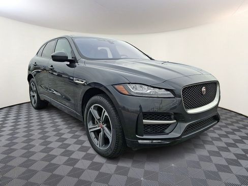 Used 2020 Jaguar F-PACE R-Sport image 7