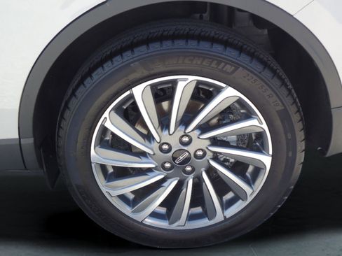 Used 2024 Lincoln Corsair Reserve w/ Equipment Group 201A AWD/4WD image 9