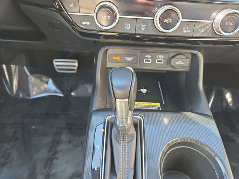 Used 2023 Honda Civic Sport Touring image 11