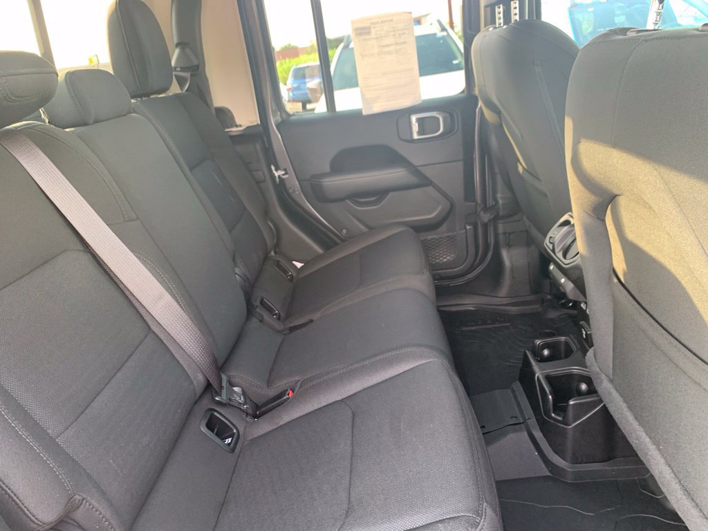 Used 2020 Jeep Gladiator Overland AWD/4WD image 25