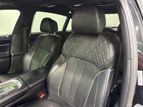 Used 2017 BMW 750i xDrive image 22