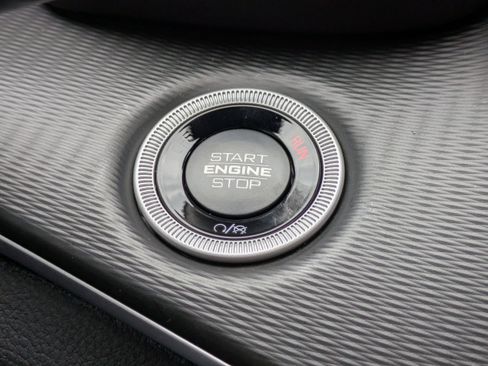 New 2025 Jeep Grand Cherokee Laredo X w/ Luxury Tech Group I image 30