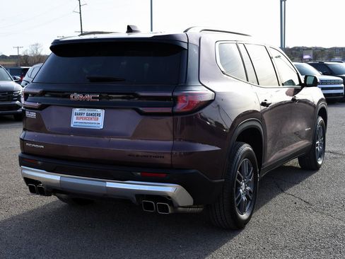 Used 2025 GMC Acadia Elevation image 3