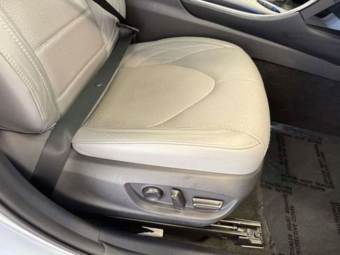 Used 2020 Toyota Avalon Limited w/ Advanced Safety Package FWD image 15