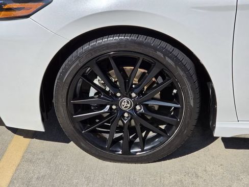 Used 2021 Toyota Camry XSE FWD image 8