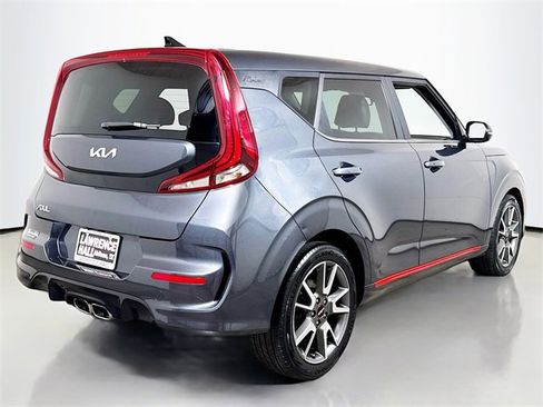 Used 2022 Kia Soul Turbo image 4