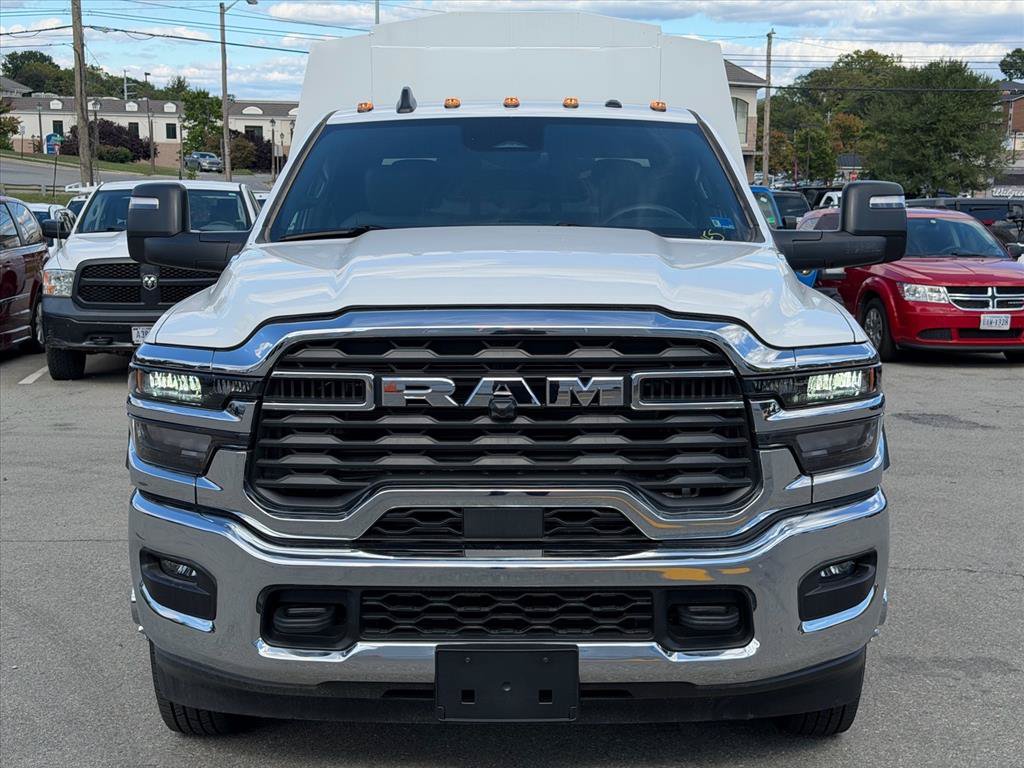 New 2026 RAM 3500 Tradesman AWD/4WD image 9