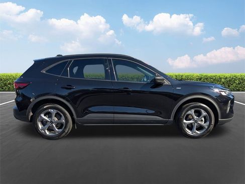 Used 2025 Ford Escape ST-Line image 3