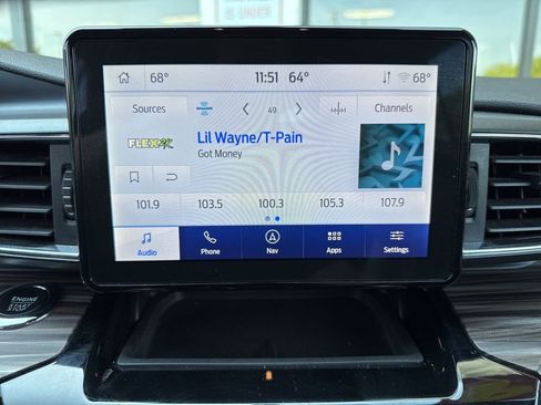 Used 2024 Ford Explorer Limited AWD/4WD image 15