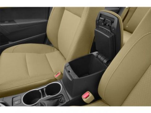 Used 2015 Toyota Corolla LE FWD image 18