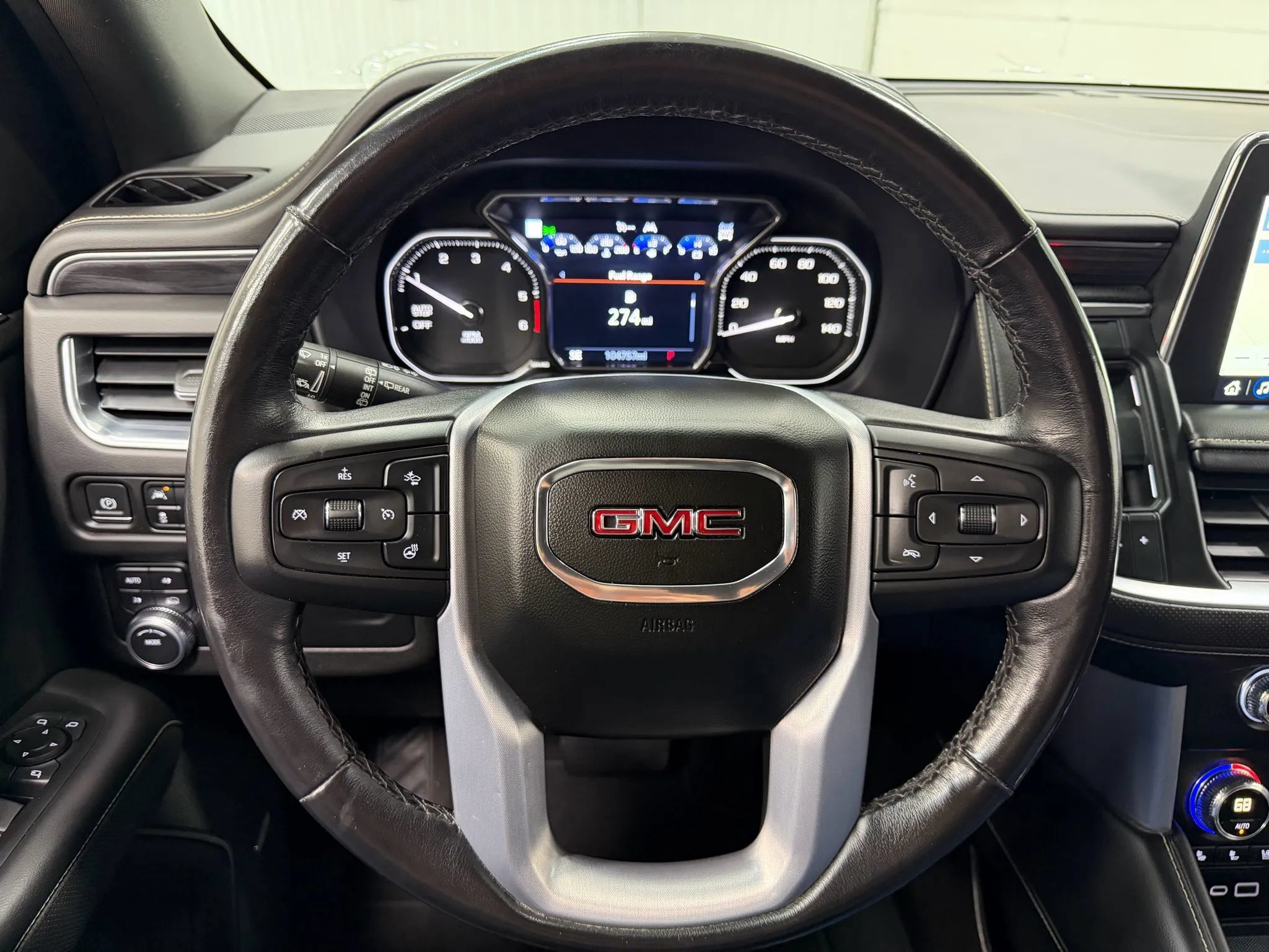 Used 2021 GMC Yukon SLT w/ Rear Media and Nav Package AWD/4WD image 21
