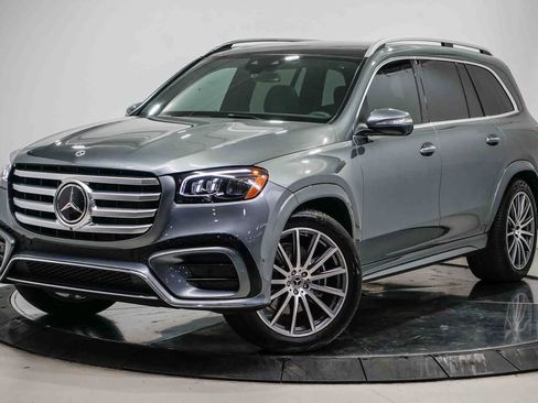 Used 2025 Mercedes-Benz GLS 450 4MATIC image 1